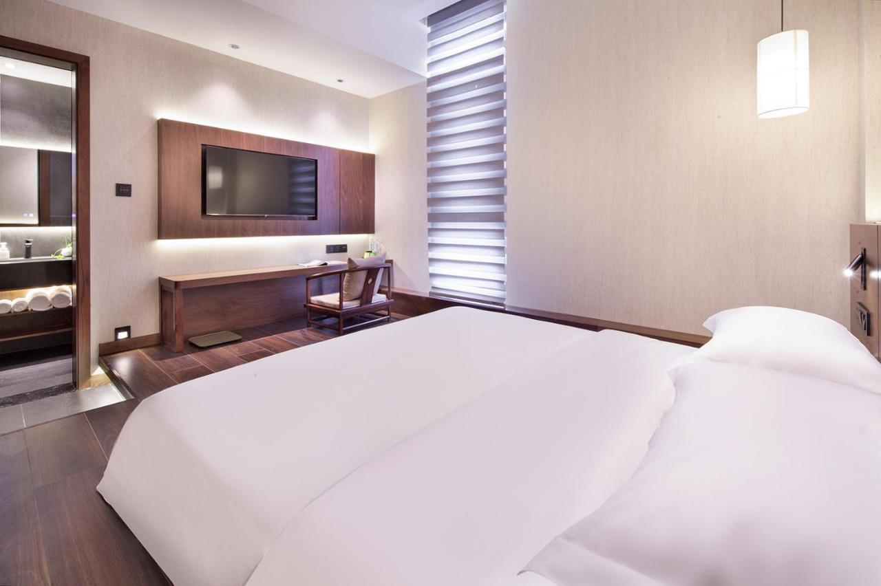 Riverside Wing Hotel Guilin Room photo